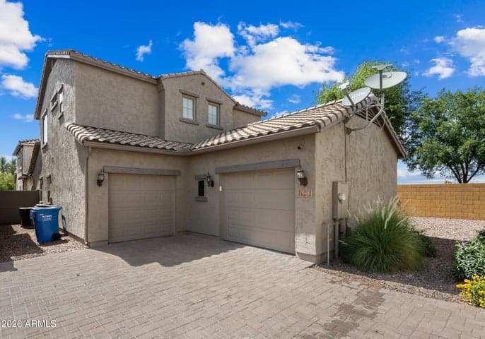 1948 W DAVIS Road, Phoenix, AZ