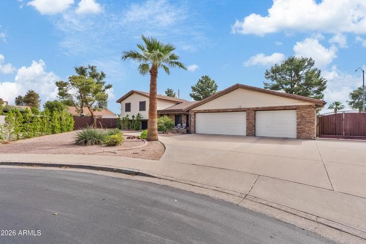 843 N WINTHROP Circle, Mesa, AZ
