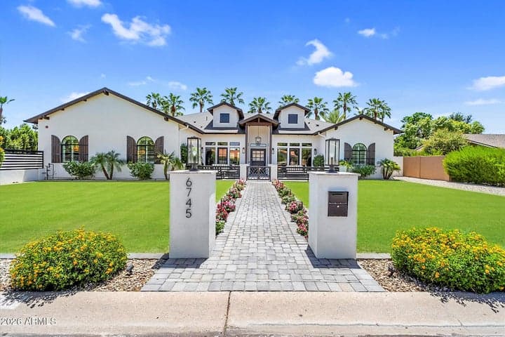 6745 E MONTECITO Avenue, Scottsdale, AZ