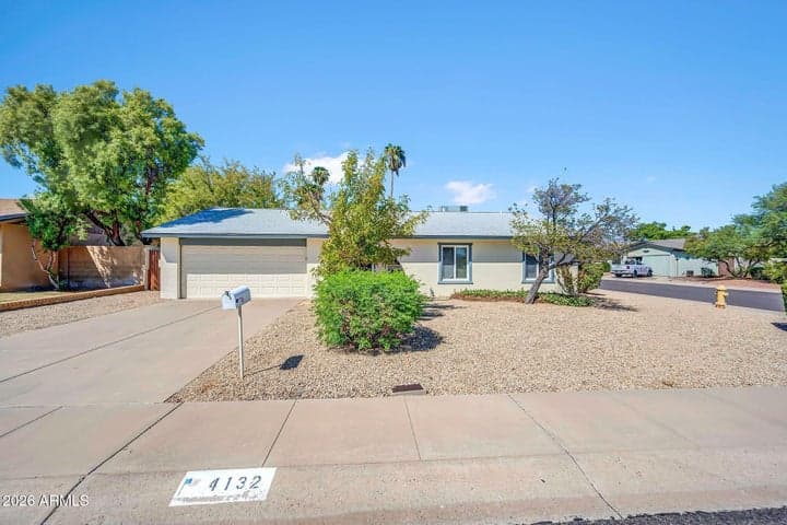 4132 E Greenway Lane, Phoenix, AZ