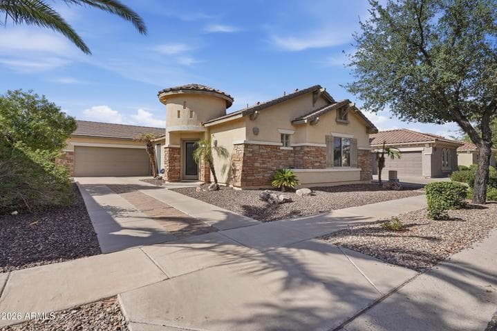 941 E CHERRY HILLS Drive, Chandler, AZ