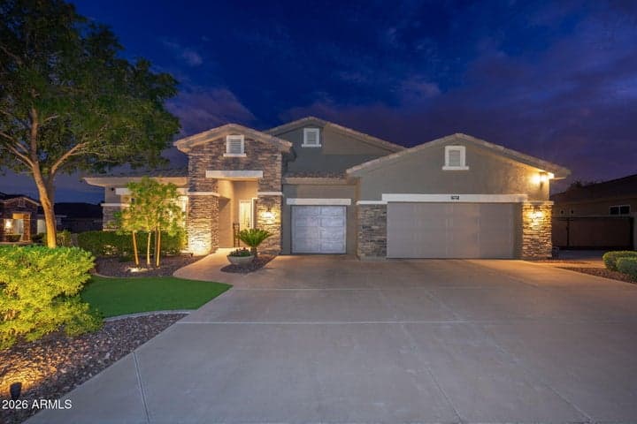 9841 W QUAIL TRACK Drive, Peoria, AZ