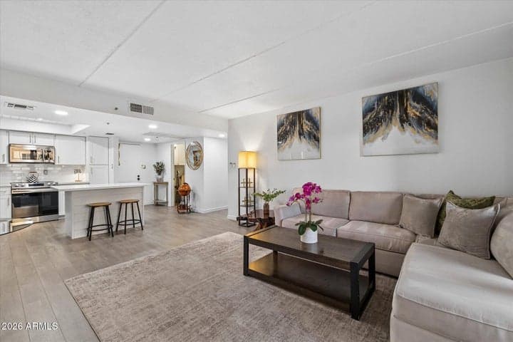 7950 E CAMELBACK Road #202, Scottsdale, AZ