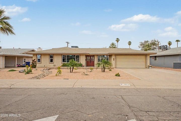 922 E LOYOLA Drive, Tempe, AZ