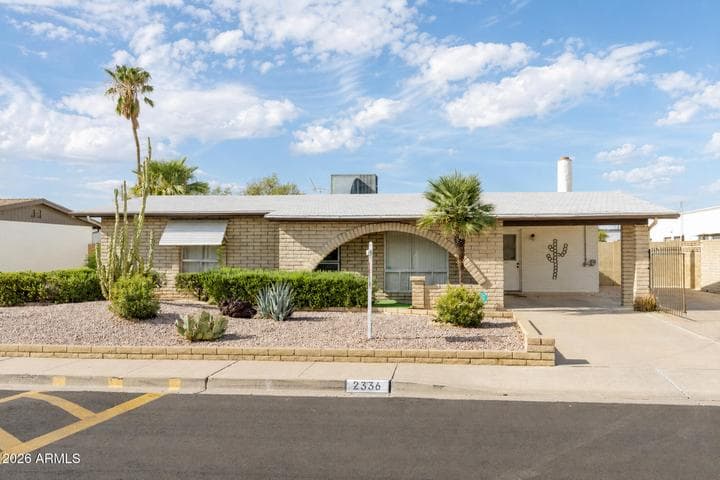 2336 E WALTANN Lane, Phoenix, AZ