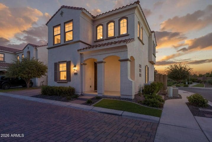 17232 N 10TH Street, Phoenix, AZ