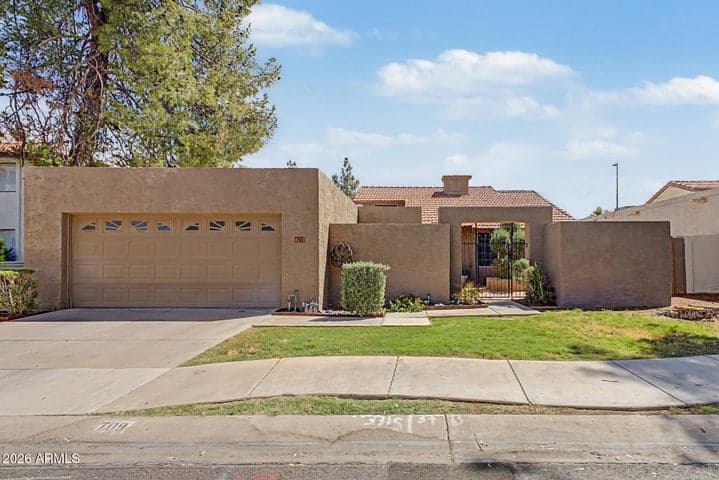 709 N LARKSPUR Street, Gilbert, AZ