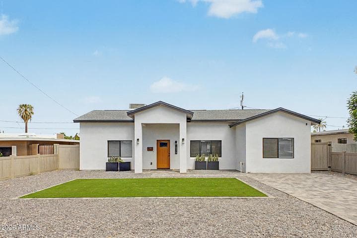 1826 E WHITTON Avenue, Phoenix, AZ
