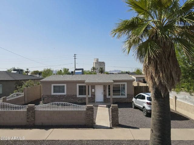 2421 W WASHINGTON Street, Phoenix, AZ