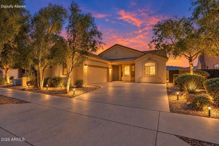 2329 W CARTER Road, Phoenix, AZ