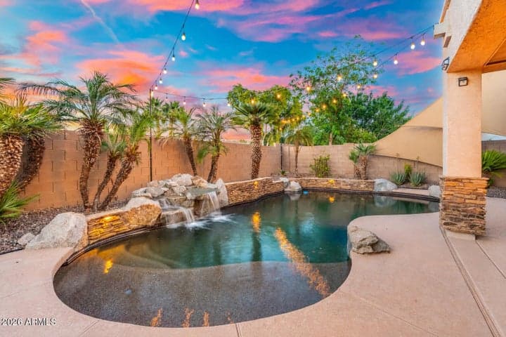 4960 E COLONIAL Drive, Chandler, AZ