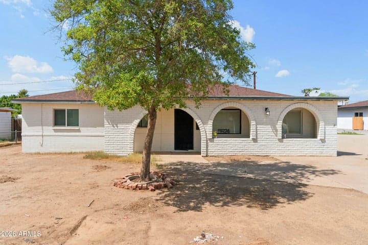 5624 N 30TH Drive, Phoenix, AZ