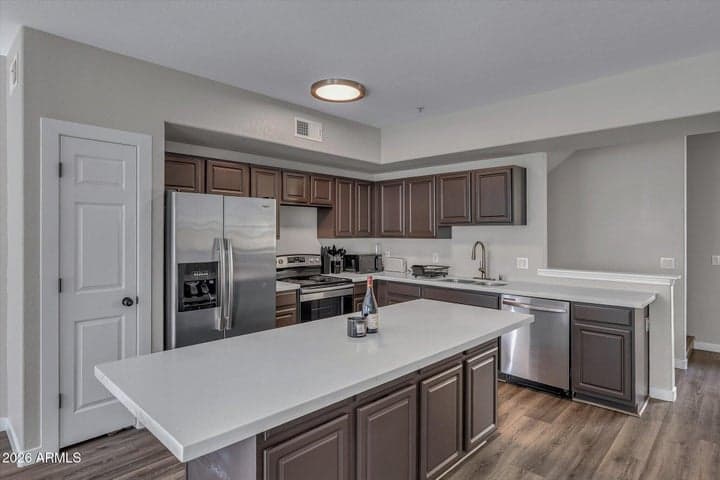 18250 N CAVE CREEK Road #180, Phoenix, AZ