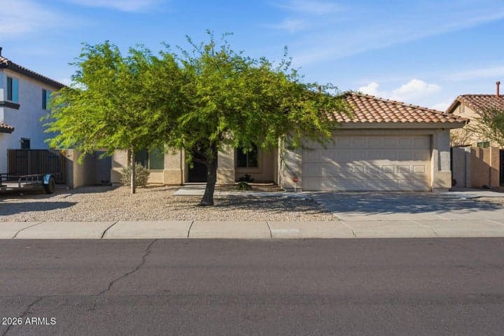 10760 W LOUISE Drive, Peoria, AZ
