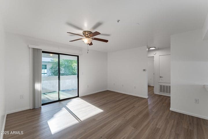 3065 N 67th Avenue #Apt 221, Phoenix, AZ