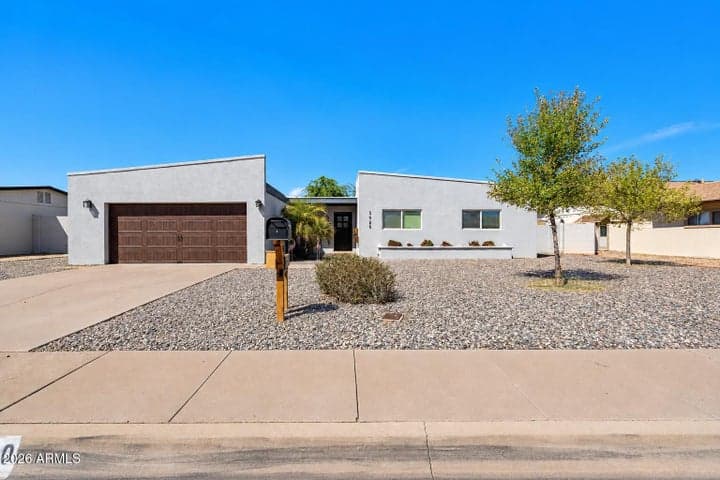 3020 E LARKSPUR Drive, Phoenix, AZ