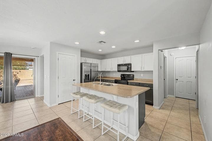 32974 N SANDSTONE Drive, San Tan Valley, AZ