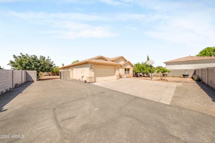 7612 N 81st Lane, Glendale, AZ