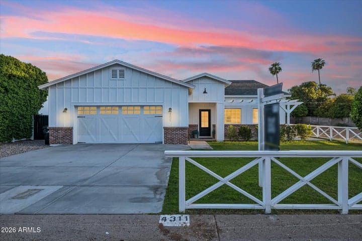 4311 E Earll Drive, Phoenix, AZ