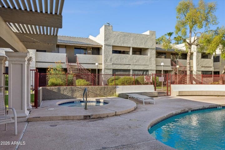 3301 E EARLL Drive #223, Phoenix, AZ