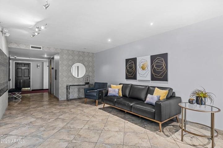 7860 E CAMELBACK Road #206, Scottsdale, AZ