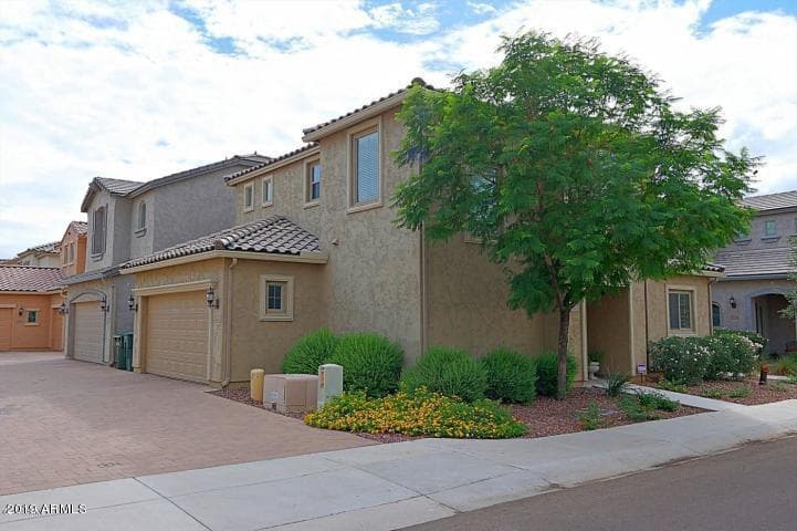 1953 W DAVIS Road, Phoenix, AZ