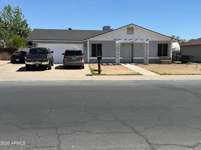 6955 W MONTEBELLO Avenue, Glendale, AZ
