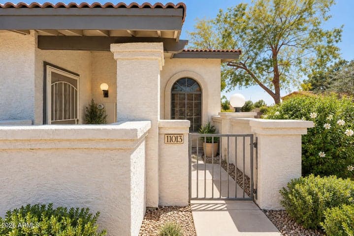 1718 S LONGMORE Street #103, Mesa, AZ