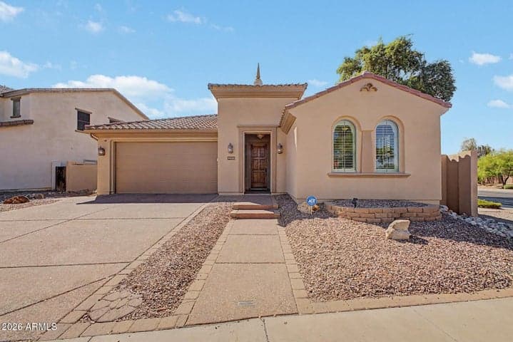 295 W LANTANA Place, Chandler, AZ
