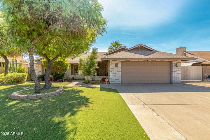 6243 W Cholla Street, Glendale, AZ