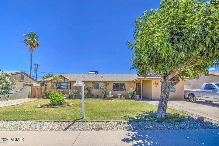 6141 W BERRIDGE Lane, Glendale, AZ