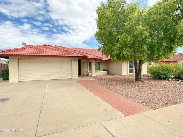916 W Strahan Drive, Tempe, AZ