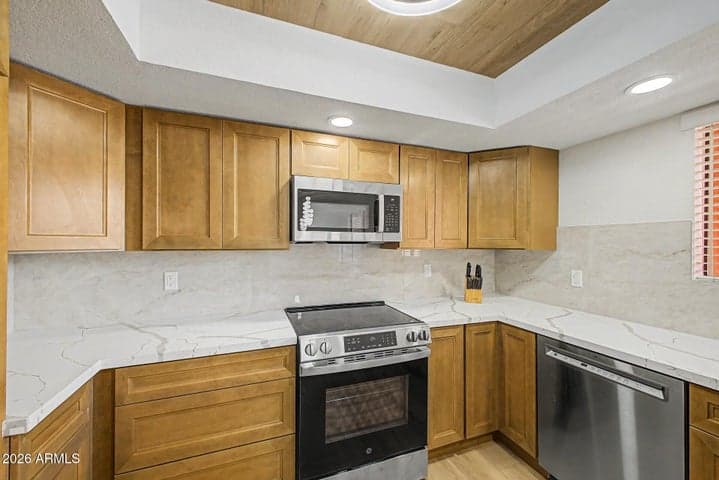 4303 E CACTUS Road #114, Phoenix, AZ