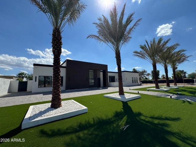 6547 E SWEETWATER Avenue, Scottsdale, AZ