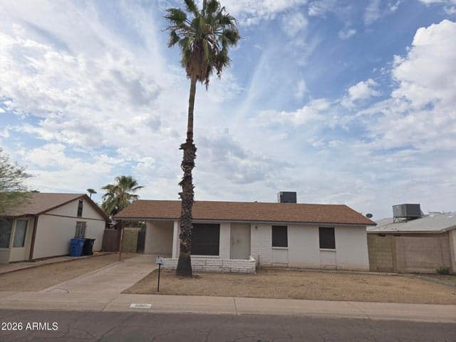 2211 W HARTFORD Avenue, Phoenix, AZ