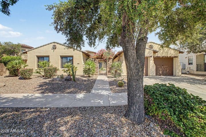 816 W Sycamore Court, Litchfield Park, AZ