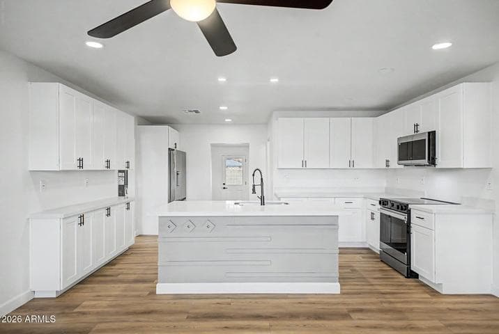 1004 W MANHATTON Drive, Tempe, AZ