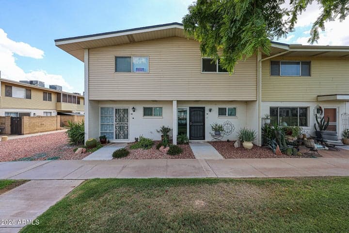 8211 E Garfield Street #J12, Scottsdale, AZ