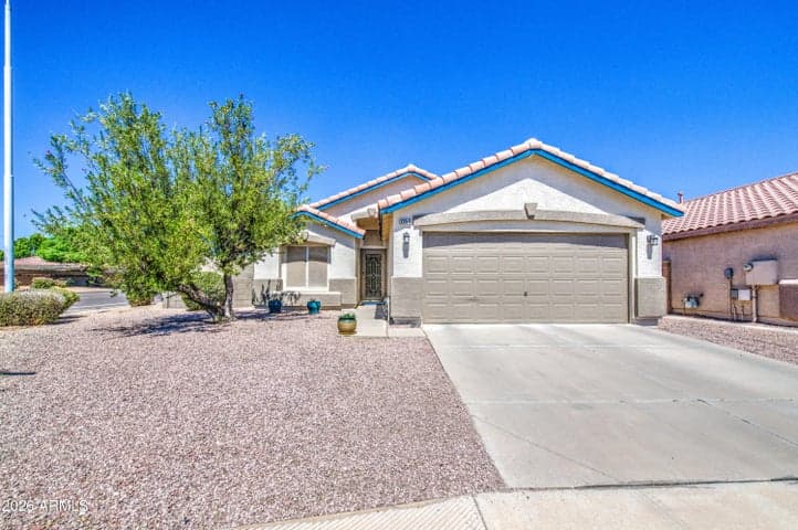 2256 E HAWKEN Way, Chandler, AZ
