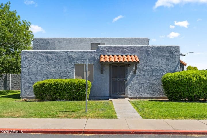 5320 W SHEENA Drive, Glendale, AZ