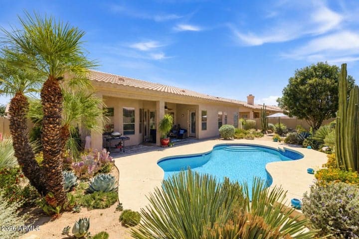 5670 W IRMA Lane, Glendale, AZ