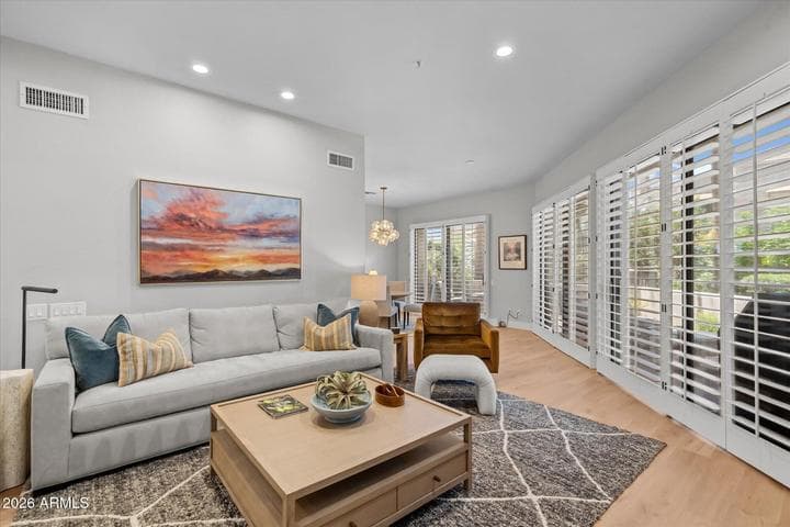 8989 N GAINEY CENTER Drive #104, Scottsdale, AZ