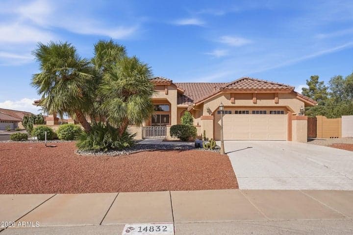 14832 W RAVENSWOOD Drive, Sun City West, AZ