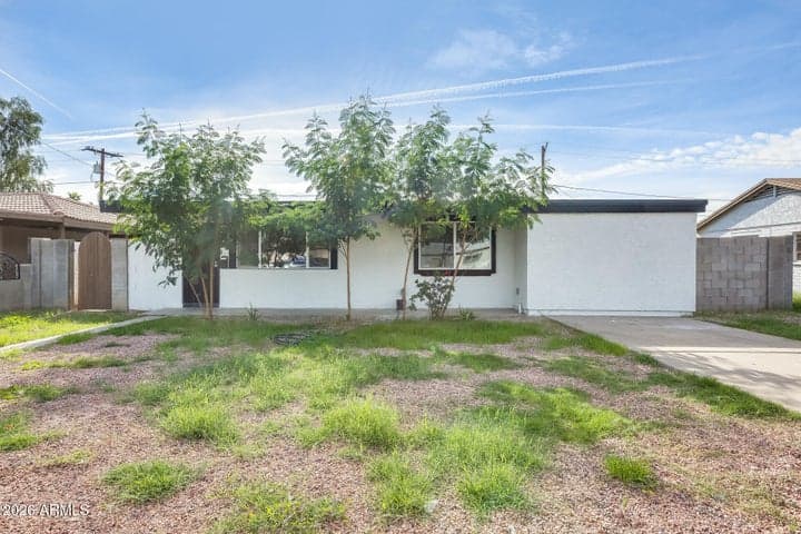 2739 W HAZELWOOD Street, Phoenix, AZ