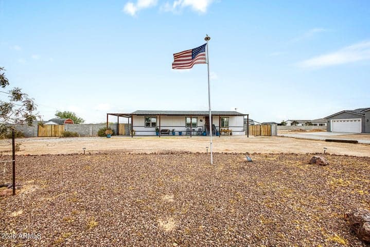 20442 W NARRAMORE Road, Buckeye, AZ