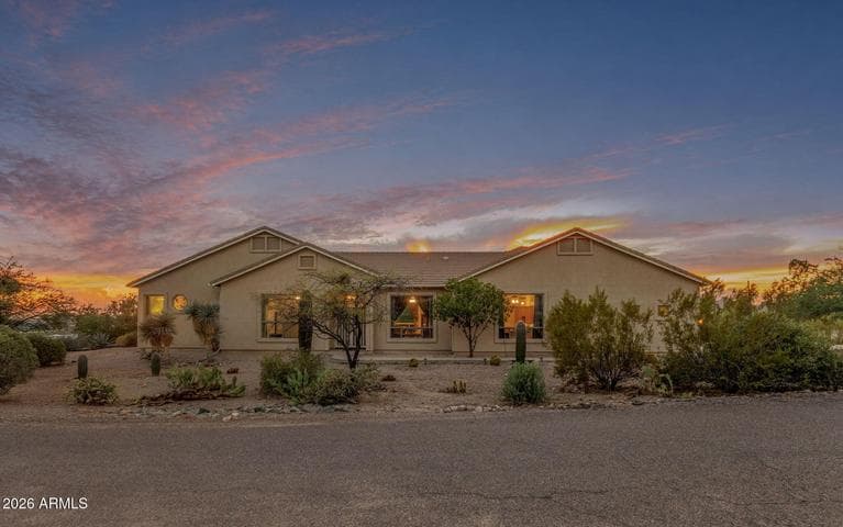 2564 N CHARLEBOIS Road, Apache Junction, AZ