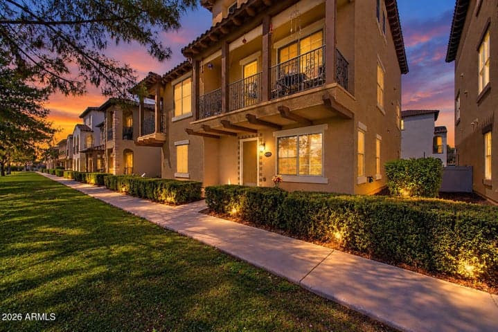 3671 E LESLIE Drive, Gilbert, AZ