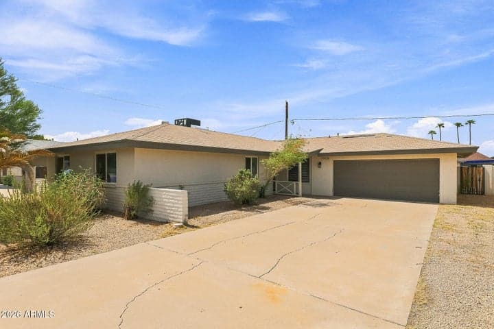 13828 N 33RD Avenue, Phoenix, AZ