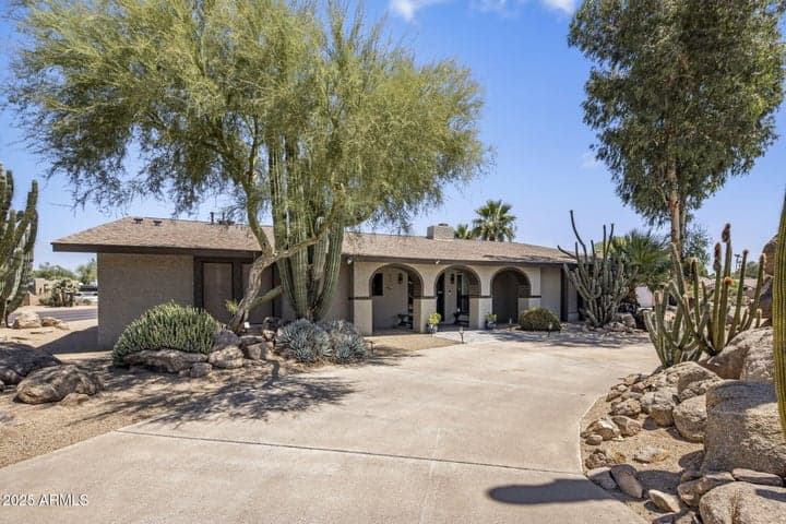 852 W CARIBBEAN Lane, Phoenix, AZ