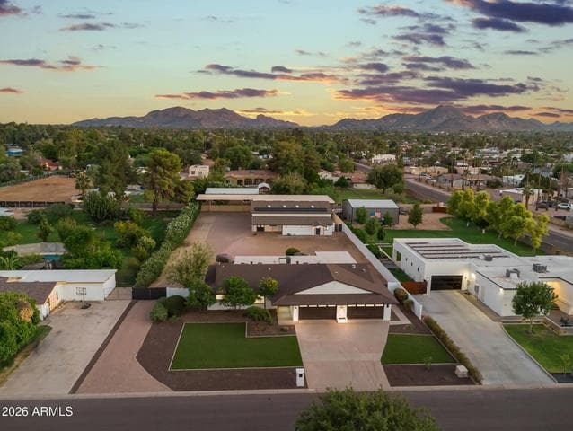 5211 E Windrose Drive, Scottsdale, AZ